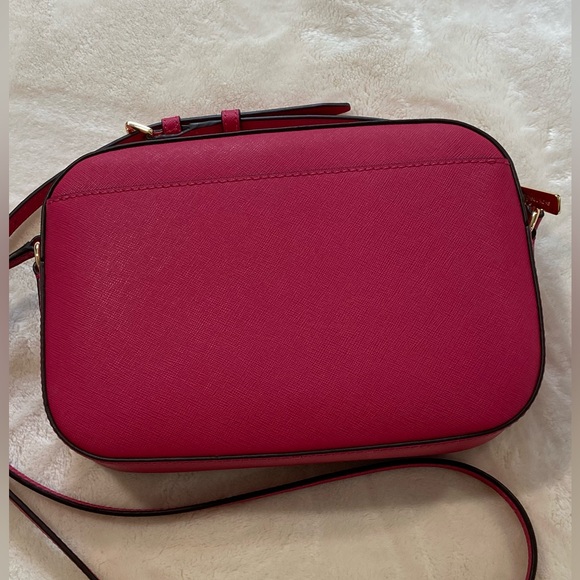 ⭐️ Michael Kors Jet Set Saffiano Crossbody Bag ⭐️ - Picture 3 of 4